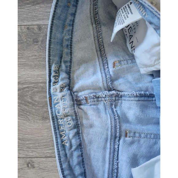 American Eagle Skinny Stretch Slight Distressed Light Blue Jeans Womens 4 Short - Picture 7 of 11